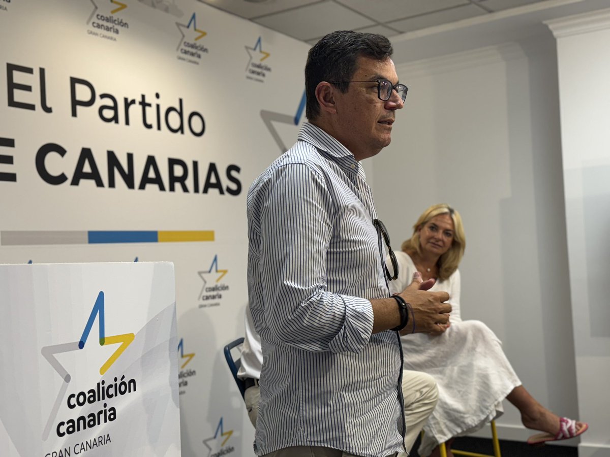 Coalición Canaria GC 🇮🇨 (@coalicion_gc) on Twitter photo 👥 El secretario general de <a href="/coalicion/">Coalición Canaria</a> , <a href="/FClavijoBatlle/">Fernando Clavijo</a>, y <a href="/EstherMonzon_/">Esther Monzón</a> , secretaria general de <a href="/Coalicion_LPGC/">Coalición Canaria - LPGC</a>, mantienen un encuentro de diálogo y escucha con militantes y simpatizantes del municipio. 👥 El secretario general de <a href="/coalicion/">Coalición Canaria</a> , <a href="/FClavijoBatlle/">Fernando Clavijo</a>, y <a href="/EstherMonzon_/">Esther Monzón</a> , secretaria general de <a href="/Coalicion_LPGC/">Coalición Canaria - LPGC</a>, mantienen un encuentro de diálogo y escucha con militantes y simpatizantes del municipio.