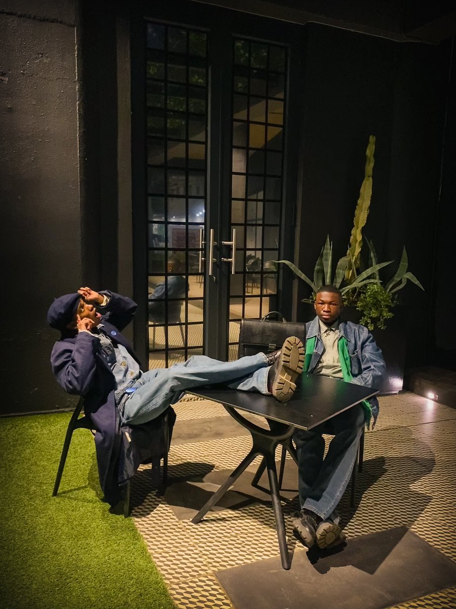 ikh0na's tweet image. 💼