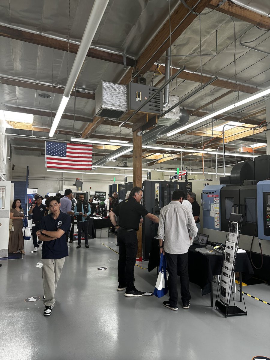 cmta's tweet image. A robot ribbon-cutting to celebrate Silicon Valley Elite Manufacturing's expansion in Santa Clara!🤖🎉 The site opened its doors to the community on Friday, showcasing the facility. We're proud to support this CMTA member and how they inspire the next gen of manufacturers!🙌