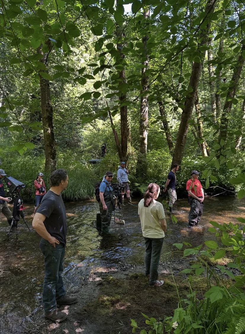 TLOUSource's tweet image. Behind the scenes of season 2 #TheLastofUs