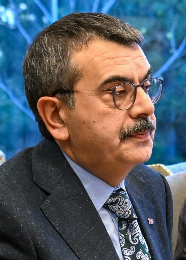 Hep birlikte haykırıyoruz!

YUSUF TEKİN ADAMDIR ❤️