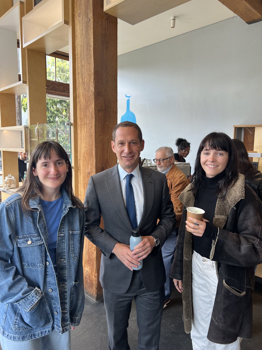 zeldapoem's tweet image. Great meeting you, Mayor @DanielLurie!
I'm building @nautilusquest, a non-profit to bring the world’s brightest young artists, scientists, and technologists to San Francisco.
Let’s team up to make SF a better city! Come visit our residency and meet our young talent