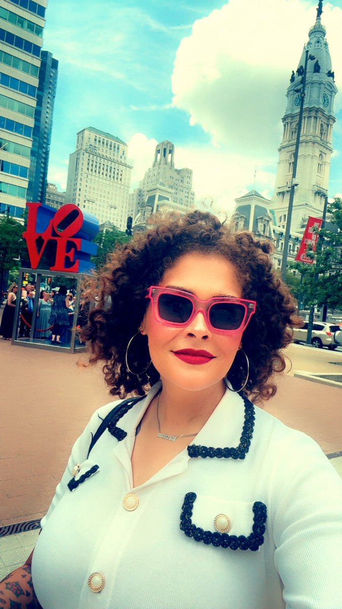 celeste_trusty's tweet image. walked past the sweetest looking wedding at love park today. i ❤️ this city so much.