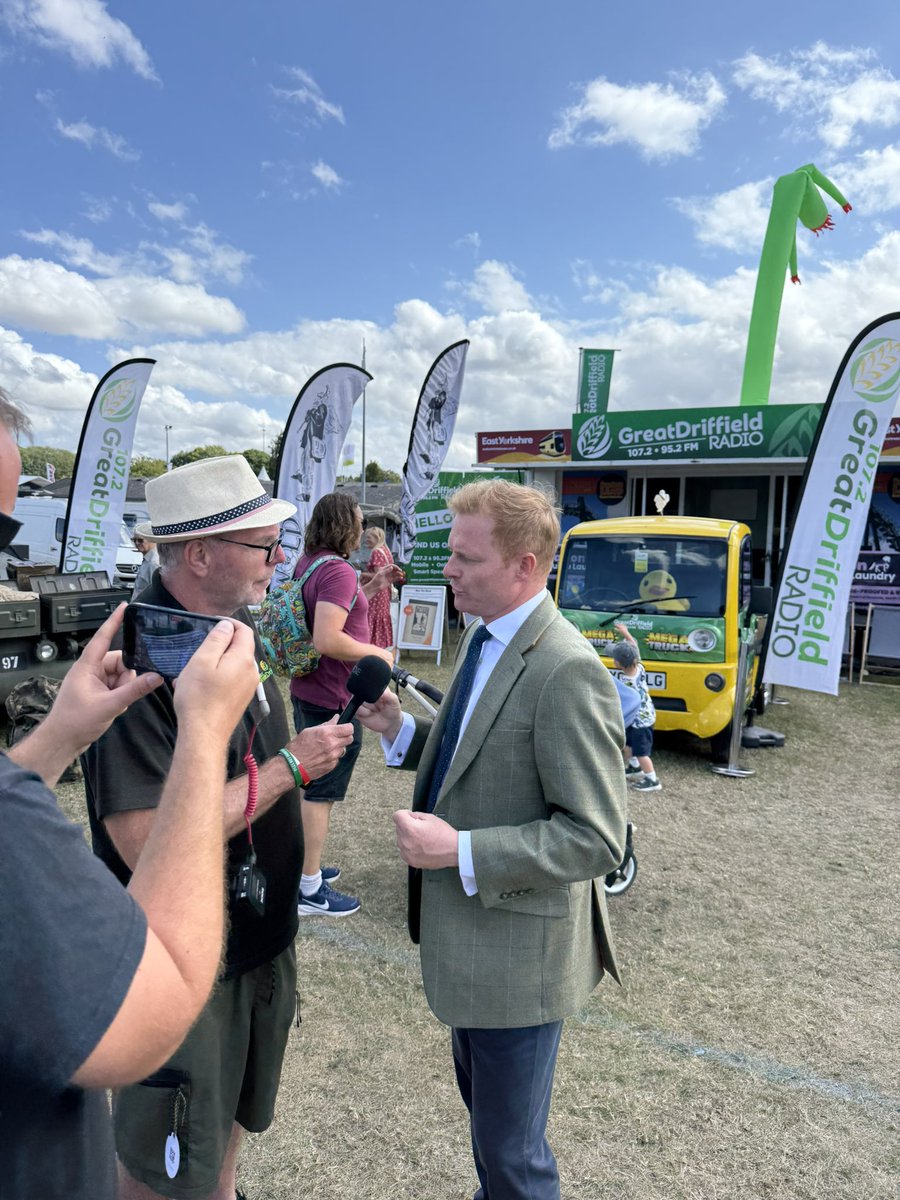 _RobbieMoore's tweet image. So good to be at the Driffield Agricultural Show with @charliedewhirst speaking with many farmers, stakeholders, the local NFU team and many mighty rural businesses - all passionate about driving forward our food and farming sector.
But the #FamilyFarmTax continuous to hang over…