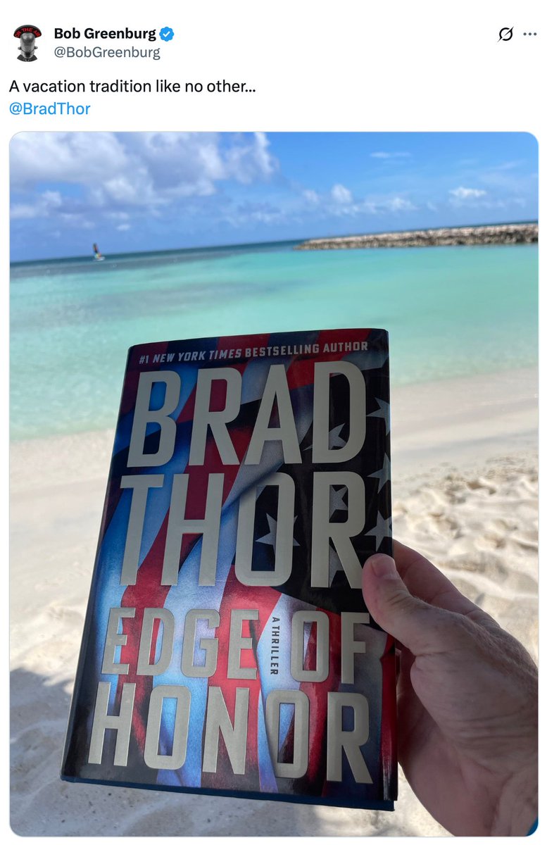 BradThor's tweet image. Summer: ✅
Book: ✅
Perfect place to read: ✅

Where are you reading your copy of EDGE OF HONOR?