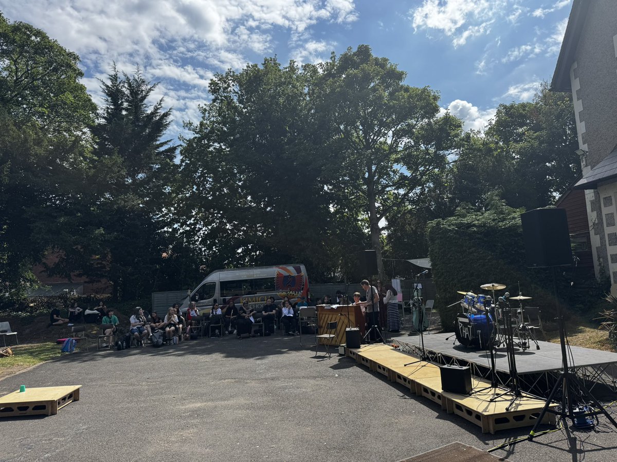 Kimichi School tweet media