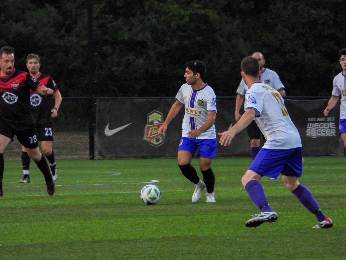 QCGunners_FC's tweet photo. We finish our first season in Champ with a 1-0 victory over @CavMariniFC 

Had one ruled out for offsides but continued pushing and found the winner in the second half in what was a very physical match.

Our MOTM is Rehn Pielechowski who balled out on defense on his return from a long injury absence.

G: O'Connor

A: Ramirez

CS: Petruzzo

@OfficialBDSL 

📸 @DarianCole3