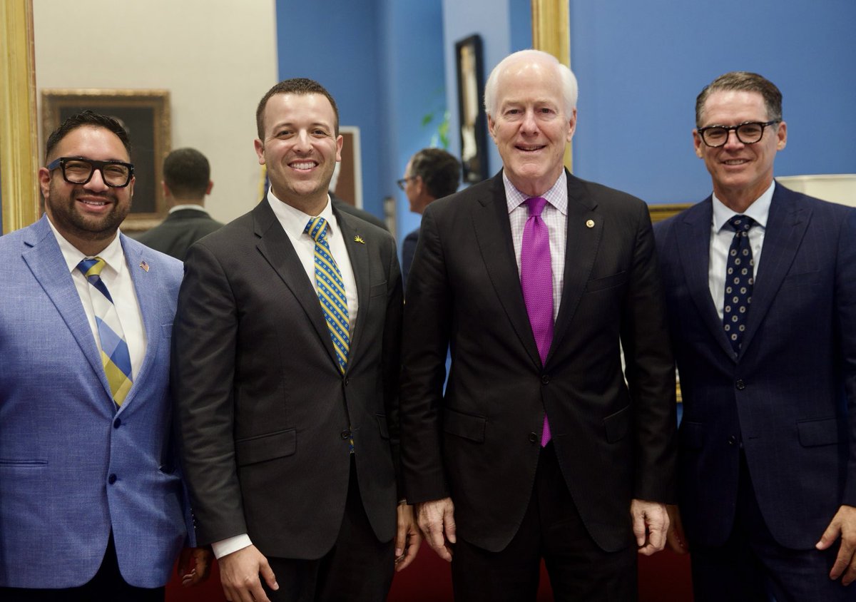Senator John Cornyn (@johncornyn) on Twitter photo Great to catch up with my friends from the <a href="/LIBREinitiative/">The LIBRE Initiative</a> + <a href="/danielggarza/">Daniel Garza</a> to discuss the benefits of the One Big Beautiful Bill,Ā which cuts taxes, supports small businesses, promotes job growth, and bolsters border security. Great to catch up with my friends from the <a href="/LIBREinitiative/">The LIBRE Initiative</a> + <a href="/danielggarza/">Daniel Garza</a> to discuss the benefits of the One Big Beautiful Bill,Ā which cuts taxes, supports small businesses, promotes job growth, and bolsters border security.