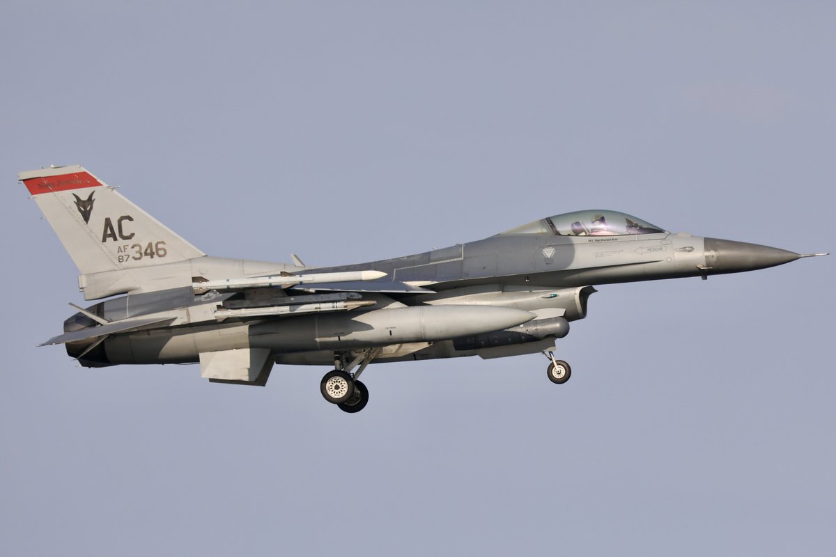 Mayumi33825876's tweet image. #16の日
F-16C 177WG🇺🇸Have a good night☆
📷15,July,2025 MCAS Iwakuni.