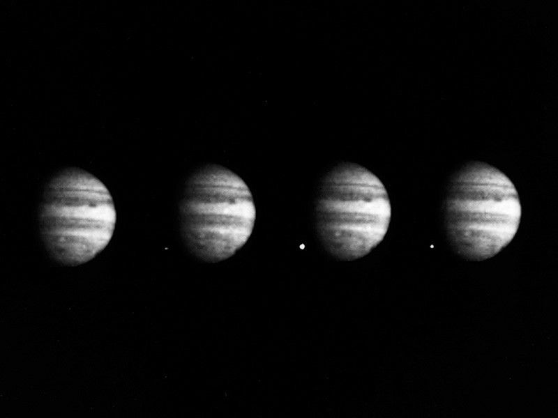 TheLiuniverse's tweet image. #OTD 7/16/1994:  ☄Comet Shoemaker-Levy 9 first impacted #Jupiter, leaving scars that were visible from telescopes on #Earth: 
science.nasa.gov/solar-system/c…
#space #solarsystem #astronomy #comet