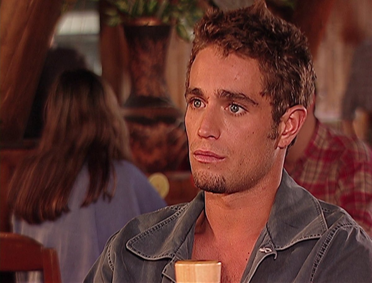 #PasiónDeGavilanes #PDG6 Rosario le dice a Franco que la dignidad no le va a dar de comer y que uno debe usar todas las armas a su alcance para salir adelante.