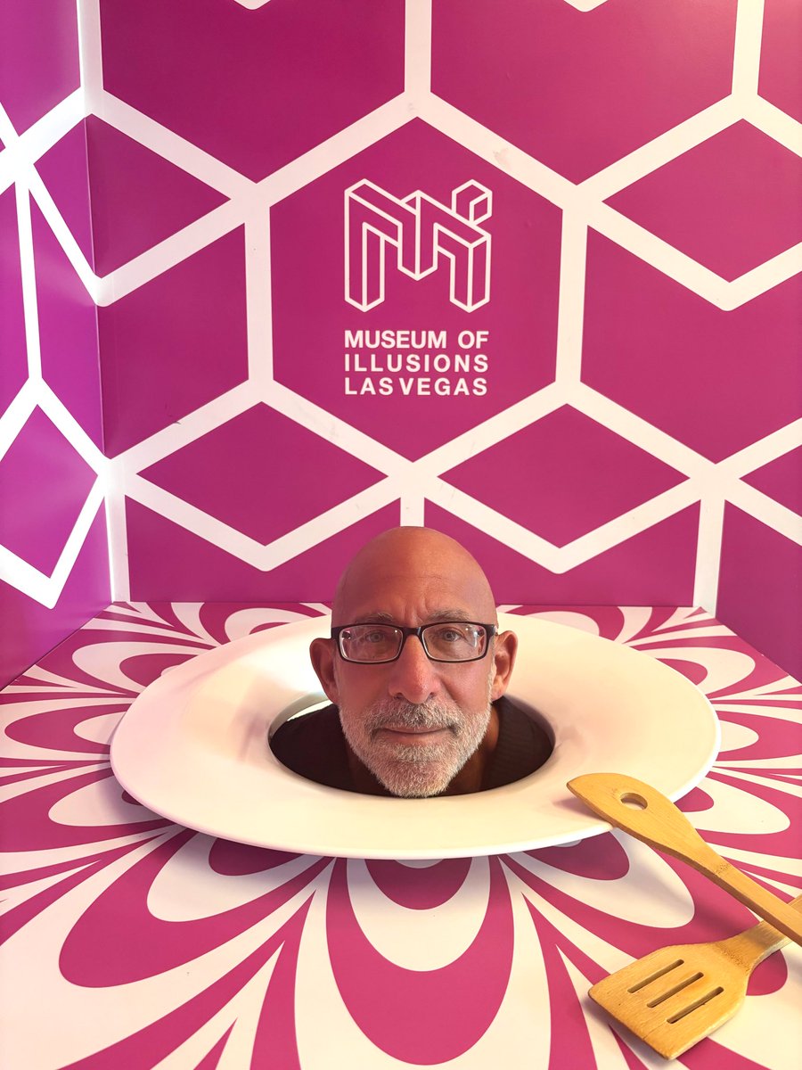 My favorite pic from our silly date night last night 😁😁