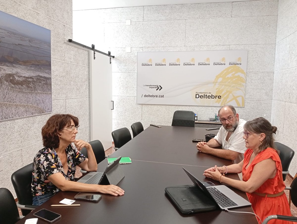 Internacional UGT de Catalunya (@ugtcat_int) on Twitter photo La vicesecretària general d'<a href="/ugtcatalunya/">UGT de Catalunya</a> Cati Llibre responsable d'acció exterior i cooperació va reunir-se amb <a href="/ajdeltebre/">Ajuntament Deltebre</a> per descentralitzar algunes de les activitats de solidaritat sindical i portar-les a Terres de l'Ebre, incloent exposicions sobre Ucraïna i Palestina La vicesecretària general d'<a href="/ugtcatalunya/">UGT de Catalunya</a> Cati Llibre responsable d'acció exterior i cooperació va reunir-se amb <a href="/ajdeltebre/">Ajuntament Deltebre</a> per descentralitzar algunes de les activitats de solidaritat sindical i portar-les a Terres de l'Ebre, incloent exposicions sobre Ucraïna i Palestina