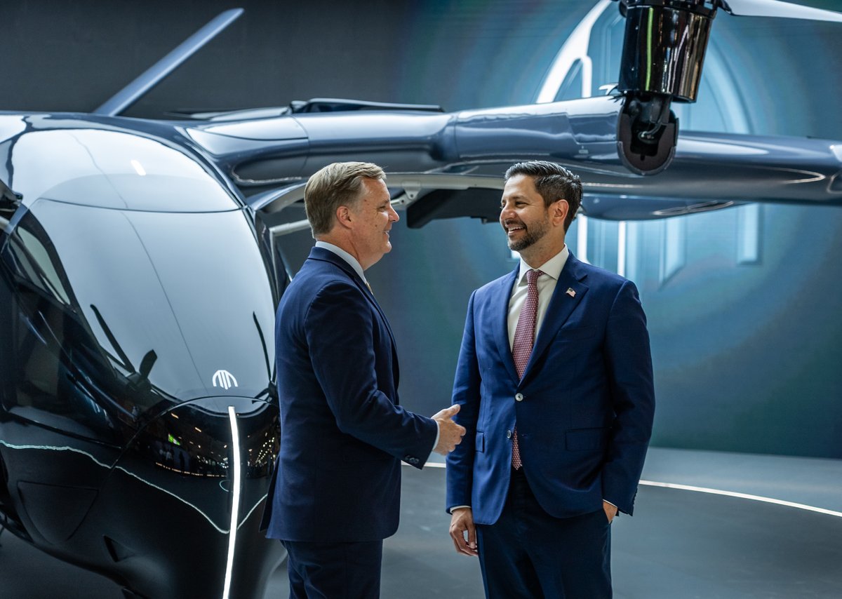 adamgoldstein13's tweet image. As Bryan Bedford steps into the role of @FAANews Administrator, I want to thank Acting Administrator @FAA_Chris for his leadership during a pivotal time for aviation. His commitment to safety and progress helped guide the industry through major milestones. Looking forward to…