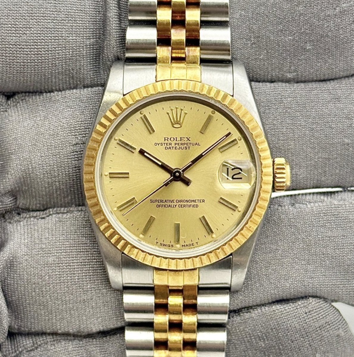 JohnLeFevre's tweet image. My good friend, @LuxuryWatchGuy1, is donating a Rolex to help Texas flood relief.

We&apos;re going to raffle it off.

To enter, donate a minimum of $50 to the verified GoFundMe Texas Flood Relief Fund linked below.

And then paste a screenshot of your donation in the comments. 

You…