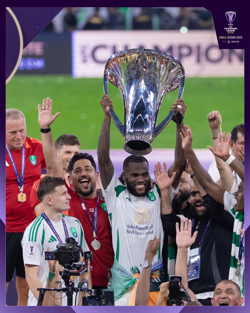 theAFCCL_ar's tweet image. 🏆🤍💚

#دوري_أبطال_آسيا_النخبة