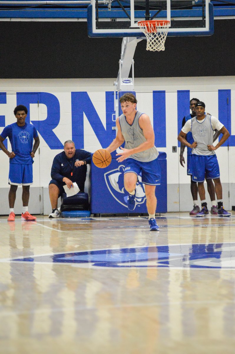 eiubasketball's tweet image. Putting in the work. Building something special! 💪🔥
#EIUMBB #TEAMTOGETHER