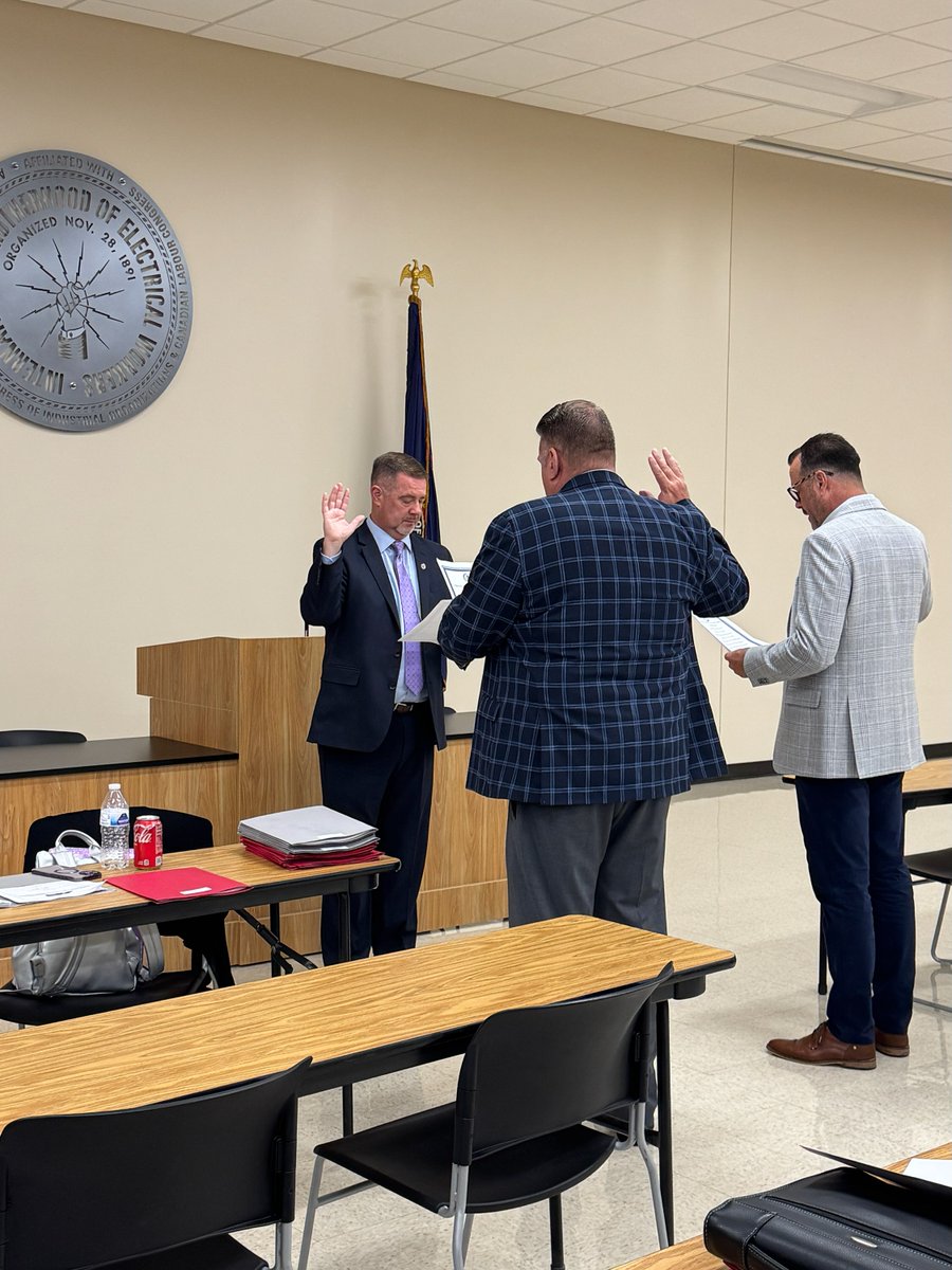 OhioTrades's tweet image. We are excited to swear in new board members for the Ohio State Building and Construction Trades Council at today's meeting. Welcome to Corey Beaubien from @SheetMetal33 and Dan Musacchio from Bricklayers Local 23!