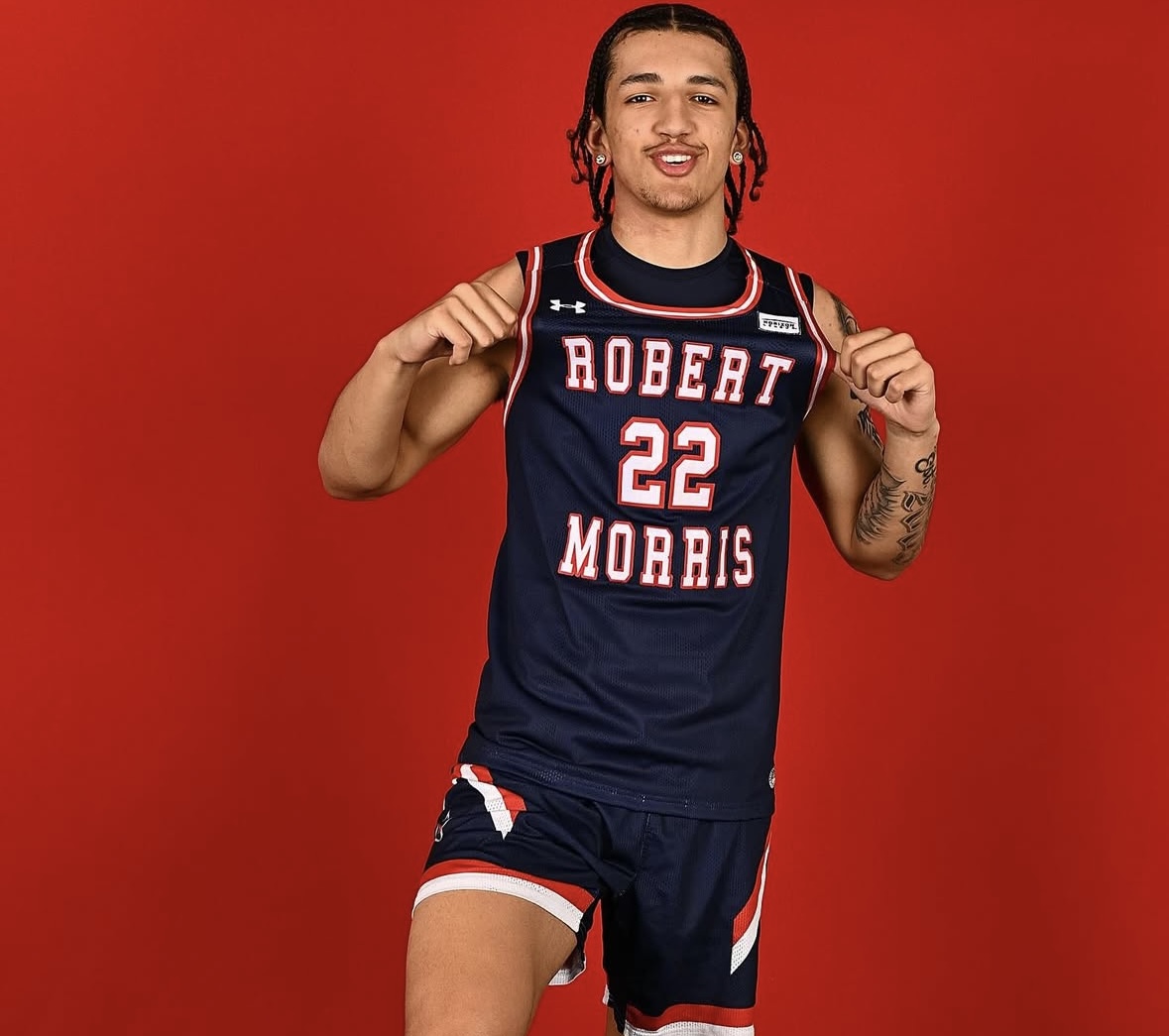 RMUSN Exclusive: 

I caught up with new Robert Morris forward DeSean Goode and he talked about building upon his Horizon League All-Rookie freshman season, what led him to sign with RMU and much more. 

Subscribe to read:

robertmorrissportsnow.com/robert-morris-…