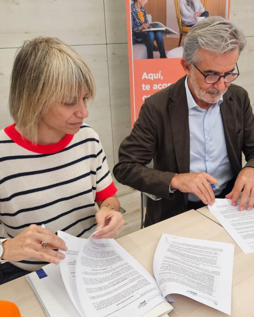 Fundació Kālida (@fundaciokalida) on Twitter photo Amb molta il·lusió hem signat un nou conveni amb l’Hospital de Granollers (<a href="/hggranollers/">Hospital General de Granollers</a>) per fer realitat el futur centre Kālida Granollers. S’ubicarà al costat del Centre d’Oncologia Radioteràpica de la xarxa C-17, molt a prop del Servei d’Oncohematologia de l’Hospital. Amb molta il·lusió hem signat un nou conveni amb l’Hospital de Granollers (<a href="/hggranollers/">Hospital General de Granollers</a>) per fer realitat el futur centre Kālida Granollers. S’ubicarà al costat del Centre d’Oncologia Radioteràpica de la xarxa C-17, molt a prop del Servei d’Oncohematologia de l’Hospital.
