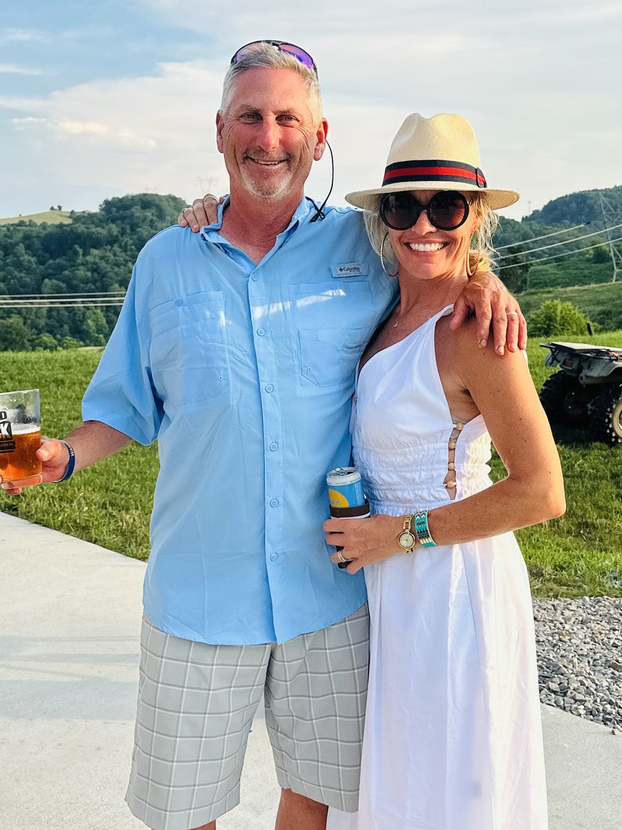 AmandaMazey's tweet image. Life isn’t too bad with ole’ @CoachMazey these days.
Although I’m always happy to ship him off for a while so there’s also that.