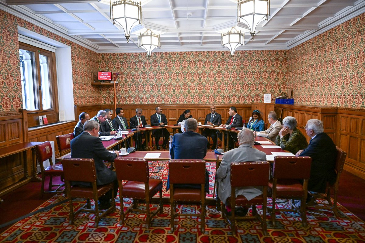 The President's Office (@presidencymv) on Twitter photo His Excellency President Dr <a href="/MMuizzu/">Dr Mohamed Muizzu</a> meets with members of the All-Party-Parliamentary-Group Maldives (APPG) today at the House of Lords in the Palace of Westminster, London.
During the meeting, members of the APPG Maldives and the Maldivian delegation held substantive His Excellency President Dr <a href="/MMuizzu/">Dr Mohamed Muizzu</a> meets with members of the All-Party-Parliamentary-Group Maldives (APPG) today at the House of Lords in the Palace of Westminster, London.
During the meeting, members of the APPG Maldives and the Maldivian delegation held substantive