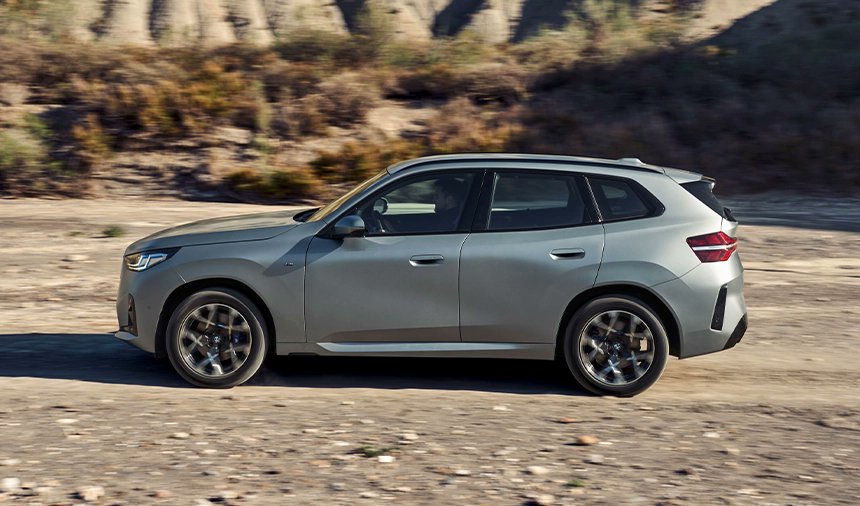 OtoAktuel's tweet image. 📸 “Yeni BMW X3 20: Türkiye’ye özel motoru, dijital teknolojileri ve premium konforuyla yollarda. Siz X Line mı M Sport mu tercih edersiniz?”
#BMWX3 #YeniBMW #MildHybrid #PremiumSUV @BMWTurkiye #otoaktuel
otoaktuel.com.tr/bmw-x3-20-turk…