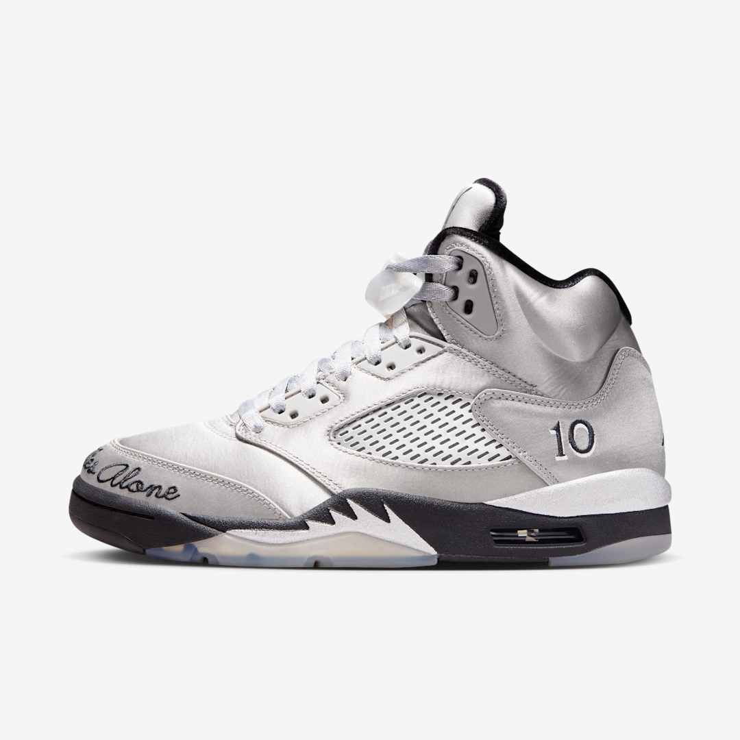 J23app's tweet photo. Straight-to-Cart: Jordan 5 Retro WMNS "Wings" on @nikestore

Link -> https://t.co/xhJUeAYEld https://t.co/rgJz1THXUn
