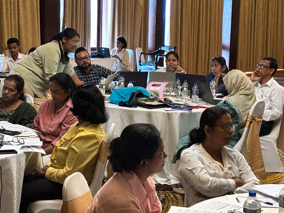 IIEP_UNESCO's tweet image. In Sri Lanka🇱🇰, a tailor-made #IIEPTraining supported by @GPforEducation @WorldBank has trained 120 national, provincial, & zonal education officials on planning, laying the foundation for a more inclusive, data-informed, & future-ready education system: bit.ly/3TINd6A