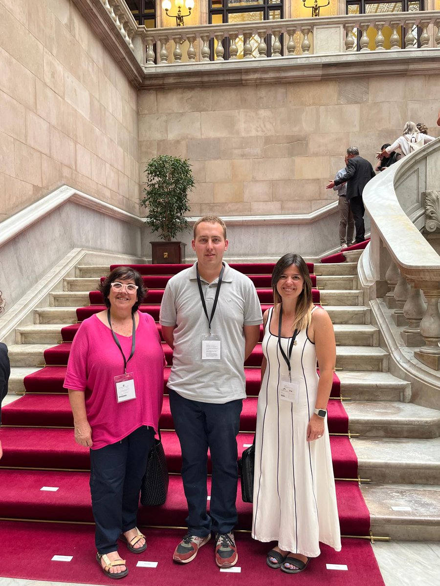 💫Les alcaldesses de Jorba i Els Prats de Rei, Pilar Queralt i Carla Casas, i l'alcalde de Bellprat,  Martí Gual, han estat avui al Parlament de Catalunya en l'aprovació de l’Estatut de Municipis Rurals.
Una molt bona notícia pel nostre territori!