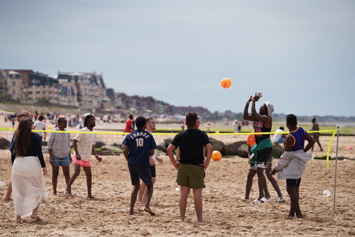 Une bouffée d’air pour 400 jeunes !  🌊

Étudiants et jeunes travailleurs d’Ile-de-France et du Calvados, confrontés à la précarité, se sont rassemblés à Cabourg pour une journée de répit et de partage. Parce que les vacances ne devraient jamais être un luxe.

Faites un don 👉