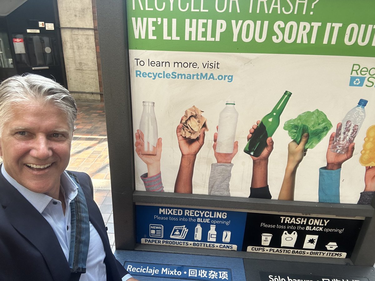 MABeverage's tweet photo. It’s been a while since I have taken the #redline from #Alewife but very pleased to see this #Recycling bin is still here! A great way to capture on-the-go containers! ⁦@AmeriBev⁩ @mapoli https://t.co/h23aRtF0Ay