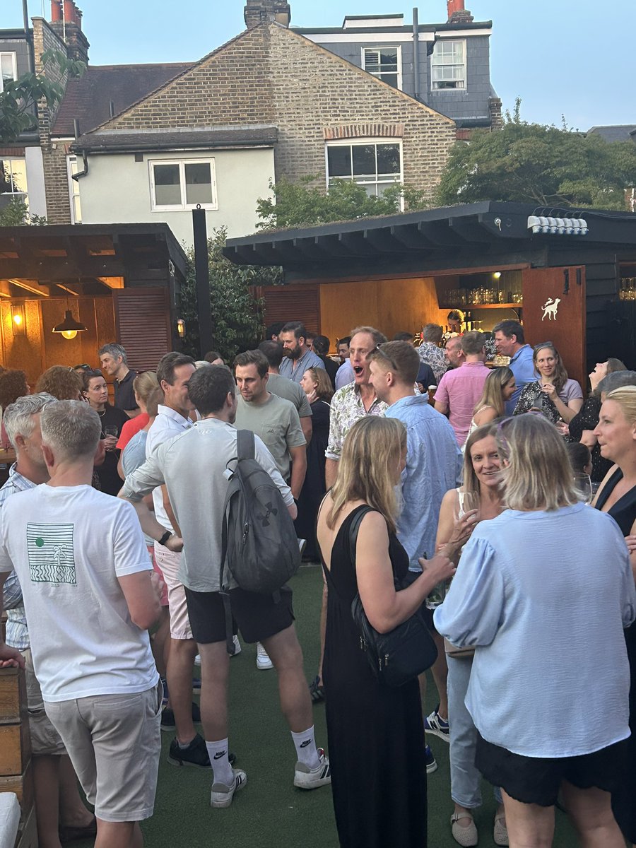 hare_hounds's tweet image. YES ! we host fabulous parties in our beautiful garden (and we’re really good at them) 🌅🍸
DM us to reserve your date! #summersoiree #gardenpartymagic #privateevents @eastsheenvillage @youngspubs