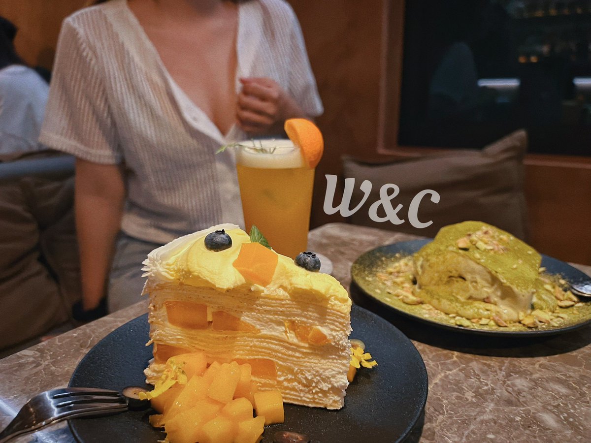 這樣一個有酒有咖啡有甜點的地方
會有人想一起跟上嗎😋

雖然近期收到不少來訊
但大多數都對清新局不感興趣
是不是我們太無聊了😂

#安平
#開心果提拉米蘇好吃
#喜歡吃蛋糕的底下喊加1