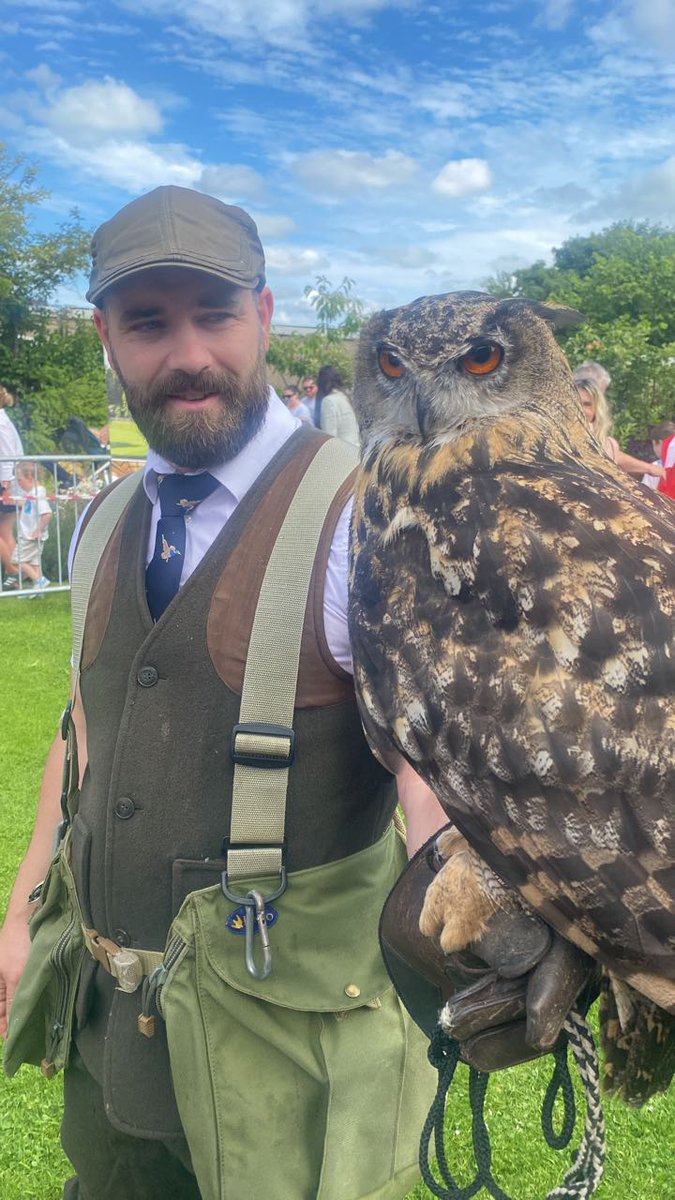 jccballina's tweet image. More pictures of the truly stunning birds of prey from #mountfalconestate who put on a brilliant display with the Falconry team at the JCC this afternoon. Everyone had a fabulous time and we want to thank them so much for sponsoring the event!