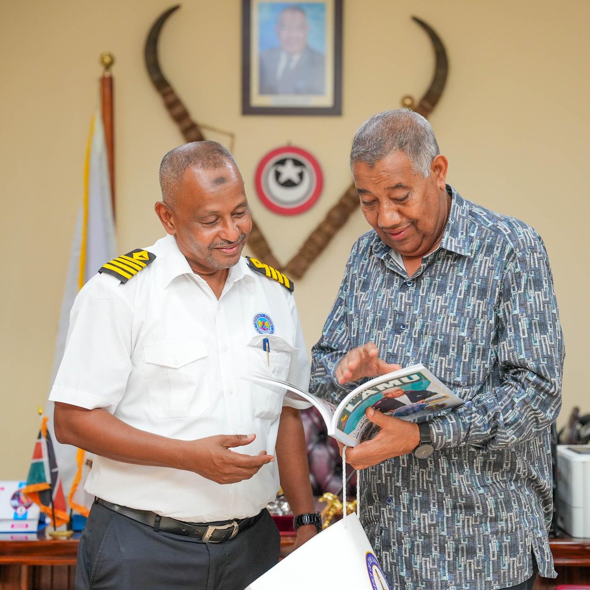 Abdishukri Osman, MPRSK (@abdishukriosman) on Twitter photo COURTESY CALL TO THE LAMU COUNTY GOVERNOR BY GM, PORT OF LAMU.
ποΈ 16. 7. 2025
π LAMU COUNTY HQ
<a href="/Kenya_Ports/">Kenya Ports Authority</a> General Manager Port Of Lamu Capt. Abdulaziz Mzee Today Paid A Courtesy Call To The <a href="/LamuCountyKe/">Lamu County</a> Governor H. E Issa Abdallah TIMAMY.
Capt. Mzee Briefed The Governor COURTESY CALL TO THE LAMU COUNTY GOVERNOR BY GM, PORT OF LAMU.
ποΈ 16. 7. 2025
π LAMU COUNTY HQ
<a href="/Kenya_Ports/">Kenya Ports Authority</a> General Manager Port Of Lamu Capt. Abdulaziz Mzee Today Paid A Courtesy Call To The <a href="/LamuCountyKe/">Lamu County</a> Governor H. E Issa Abdallah TIMAMY.
Capt. Mzee Briefed The Governor