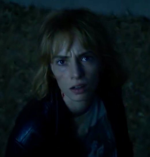 chr0nicy4pper's tweet image. im actually kicking my feet and giggling thats my wife im in love with her call me nancy wheeler with the way i'd- *GUNSHOTS*