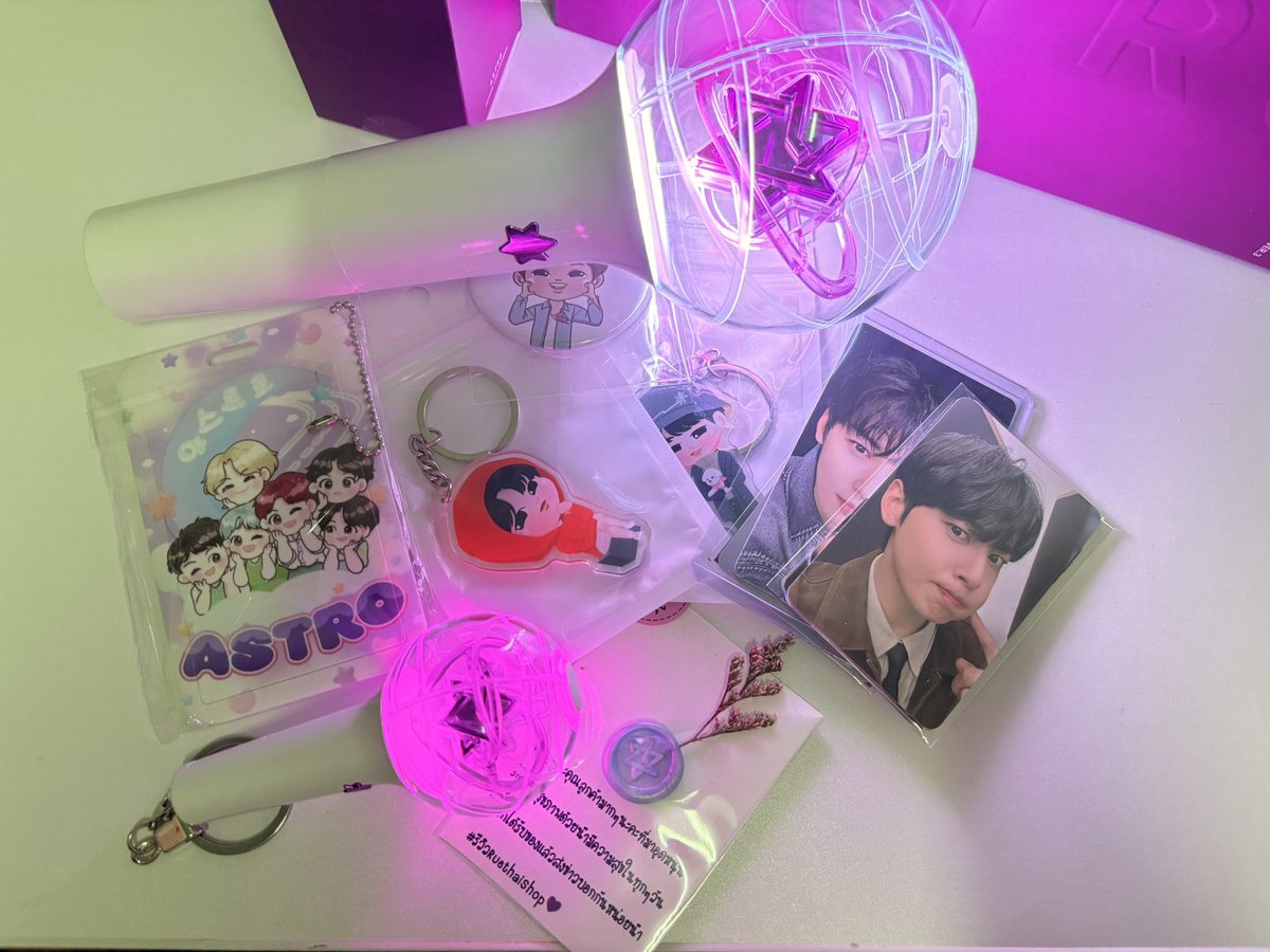 Charlotte_Kira's tweet photo. น้องมาถึงอย่างปลอดภัย แม่ค้าน่ารักมาก ขอบคุณสำหรับของแถมนะคะ 😃✨ #รีวิวRuethaiShop https://t.co/JfgLhb9wq7