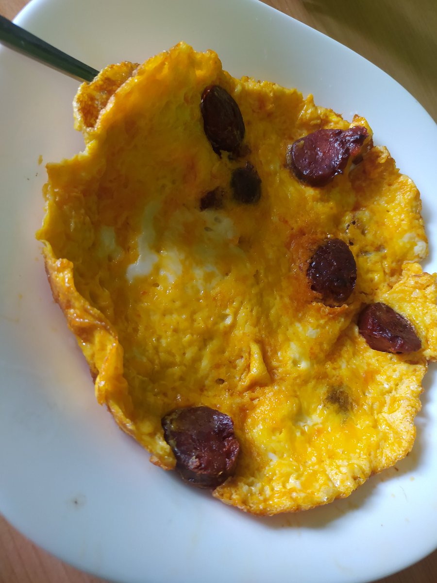 Como no gane el próximo al que eche en la tortilla sera a el (bromita)