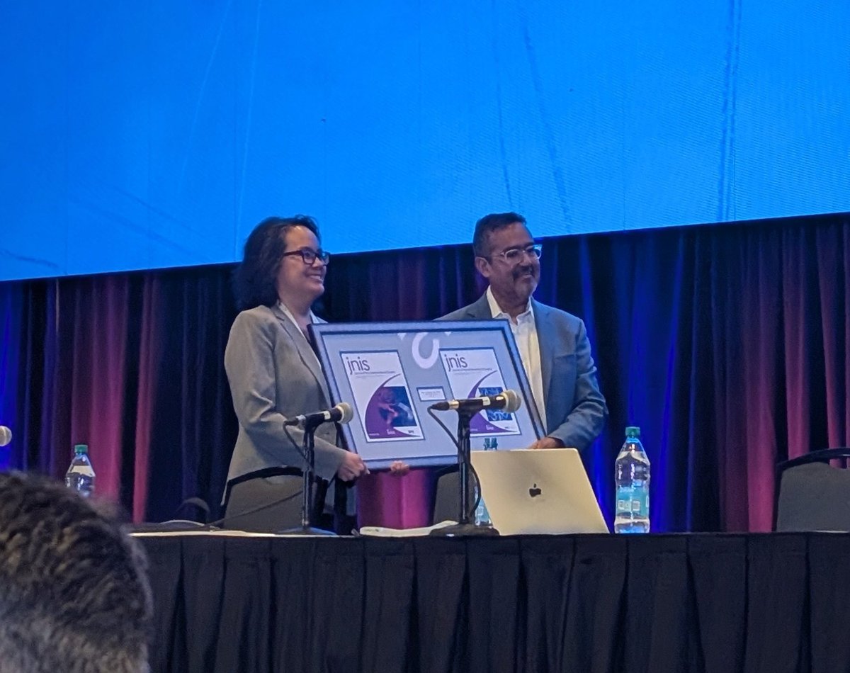 NeuroNews (@nn_publishing) on Twitter photo For the final time, <a href="/fcalbuquerque51/">Felipe C. Albuquerque</a> gives an update as <a href="/JNIS_BMJ/">JNIS</a> ed in chief. Highlights journal's continued growth in submissions/accepted papers + coming transition to digital-only, introduces <a href="/dr_mchen/">Michael Chen, MD</a> as new EIC before receiving a standing ovation from the #SNIS2025 audience For the final time, <a href="/fcalbuquerque51/">Felipe C. Albuquerque</a> gives an update as <a href="/JNIS_BMJ/">JNIS</a> ed in chief. Highlights journal's continued growth in submissions/accepted papers + coming transition to digital-only, introduces <a href="/dr_mchen/">Michael Chen, MD</a> as new EIC before receiving a standing ovation from the #SNIS2025 audience