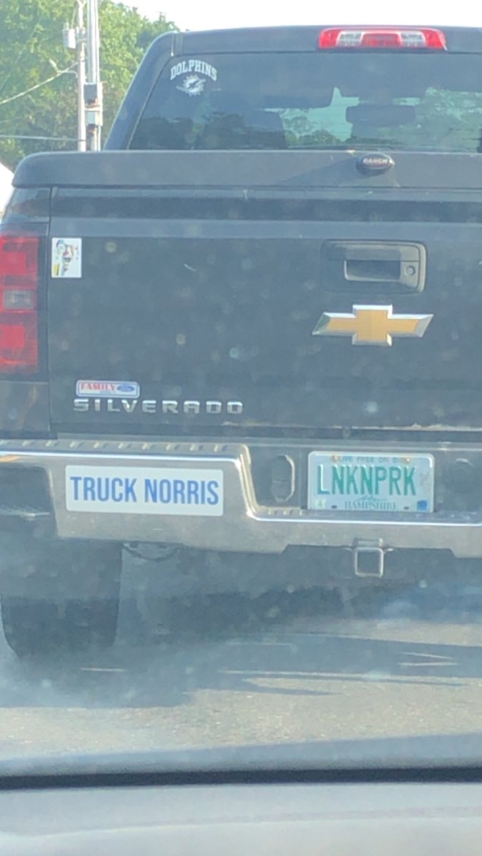 the guy driving in front of me is badass