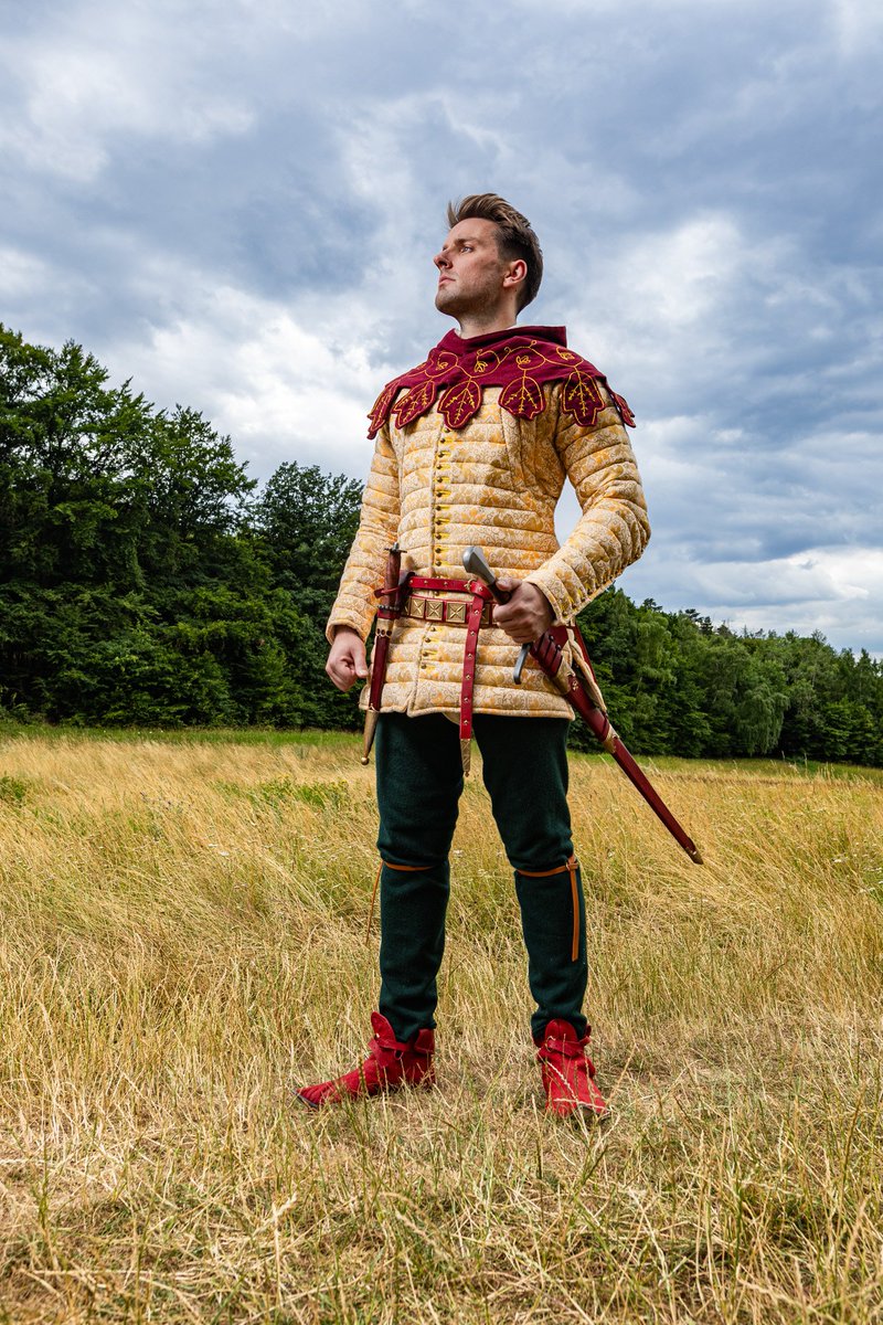I can't hide this photo anymore on my phone!!! Hans Capon reconstruction pic, collaboration with Luke and Matija. 
Model: Hans Capon 
Tailor/Crafter: Nataliya Yefimova
Photographer: Matija Djanjesic

#hanscapon #hansry #kingdomcomedeliverance #lukedale