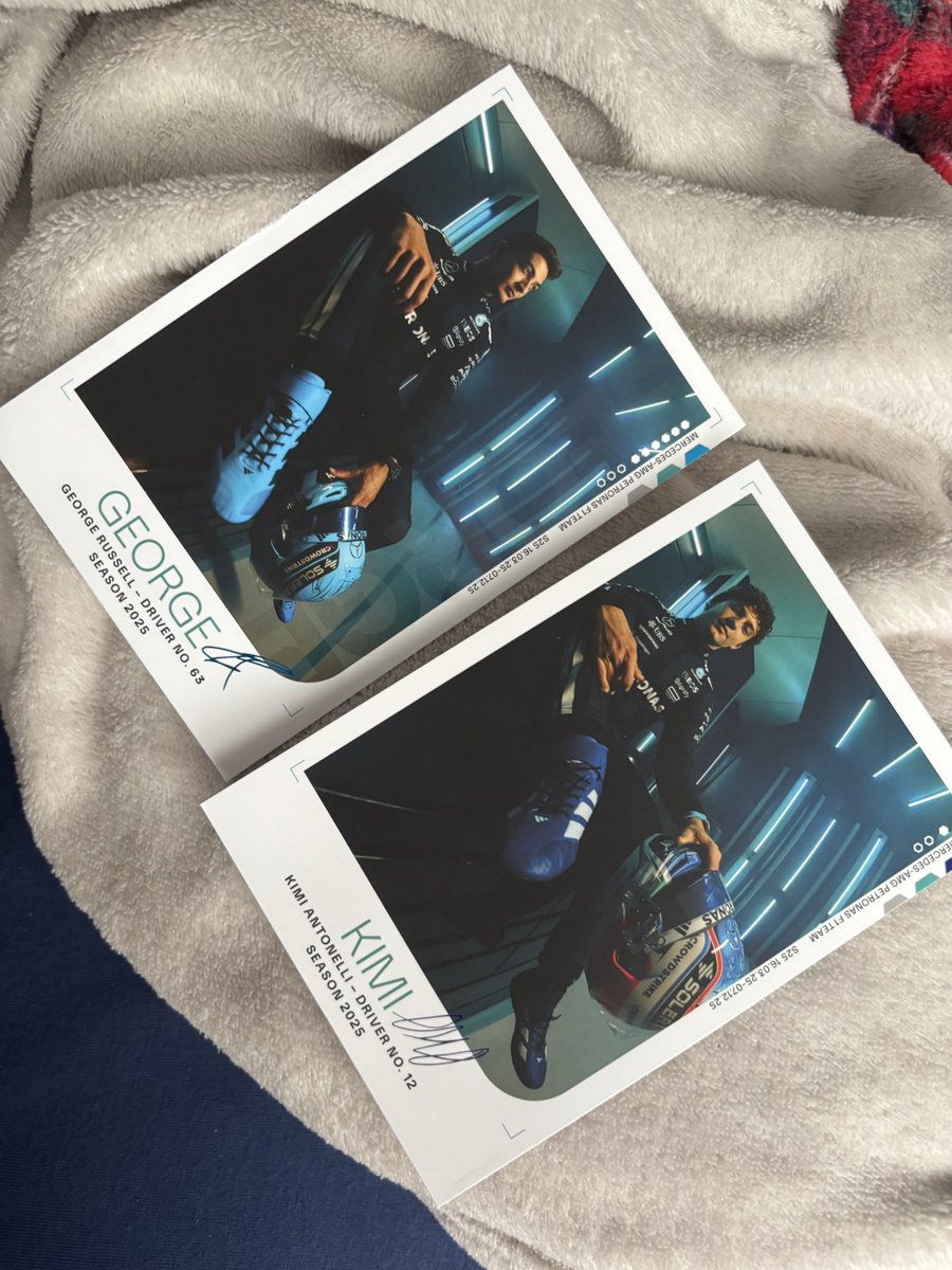 MercedesAMGF1BR's tweet photo. 😱 ELES EXISTEM! Os cards de 2025 já estão nas mãos de alguns fãs!

[via @ngulacrist] https://t.co/8BJkZpnuu2