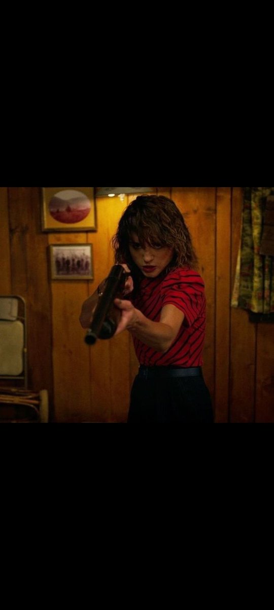 StraderAnthony1's tweet photo. Nancy wheeler with an Gun 
That's it that's the tweet 
🔥🔥🔥🔥🔥
#StrangerThings #StrangerThings5 https://t.co/H1ikwqLpPt