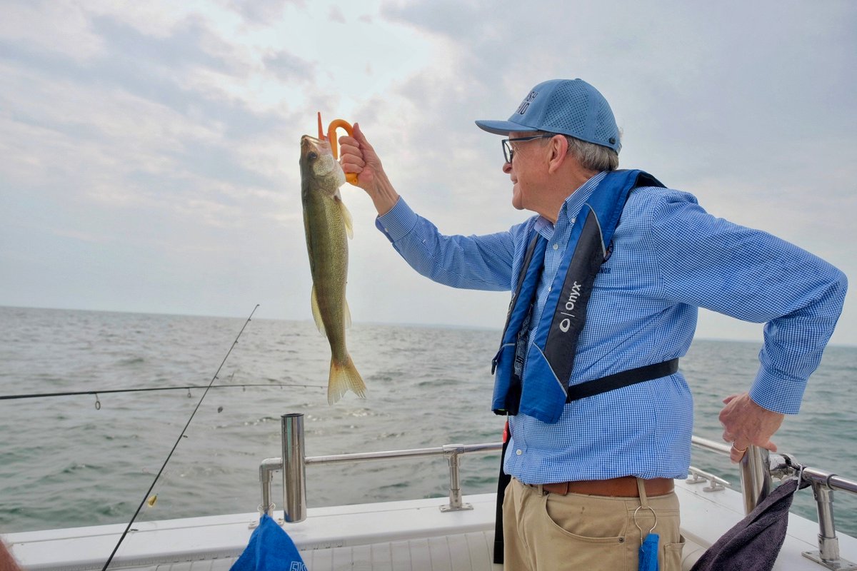 GovMikeDeWine's tweet image. It's a great day to be out on Lake Erie for the 45th annual Governor's Fish Ohio Day! #FishOhio @ohiodnr @OhioDivWildlife