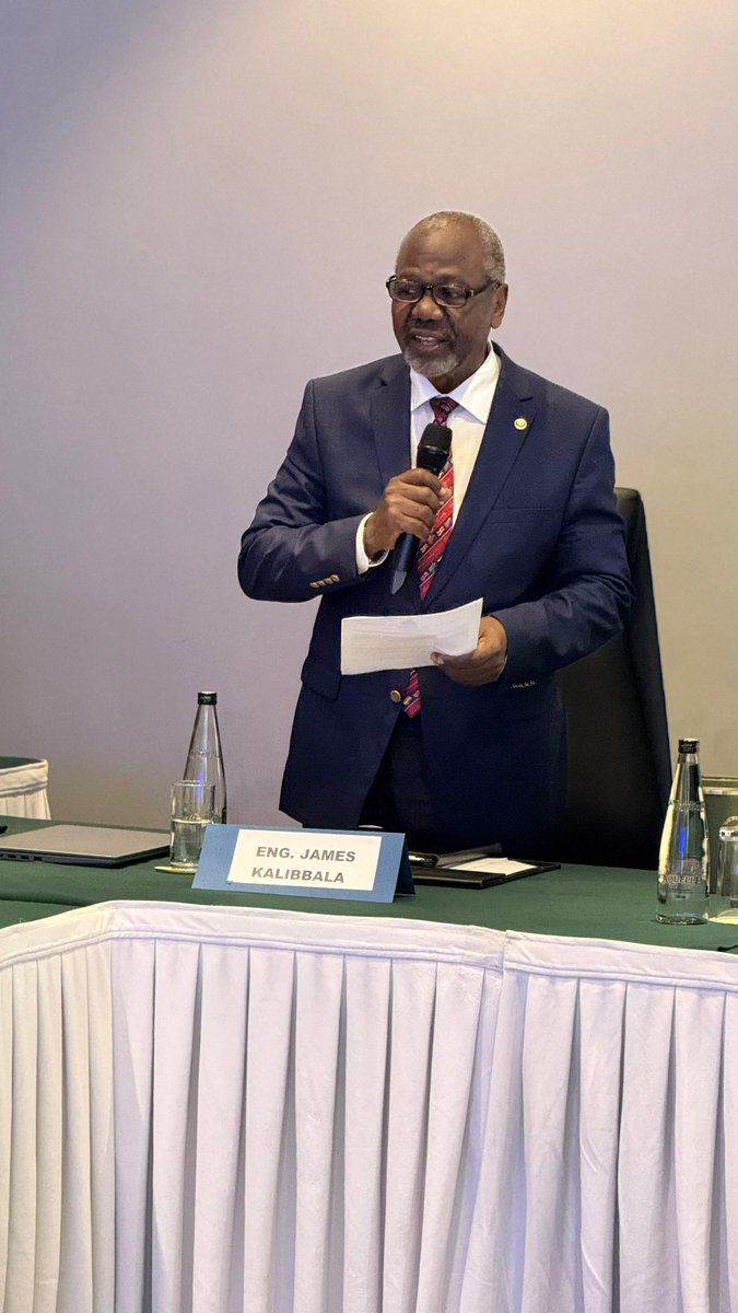 UNBSug's tweet image. JUST CONCLUDED: Induction of the 10th National Standards Council at Lake Victoria Serena Golf Hotel in Kigo. 

The 3day induction program was closed by Hon. Francis Mwebesa-Minister of Trade, Industry and Cooperatives, congratulating the council members upon appointment to their…