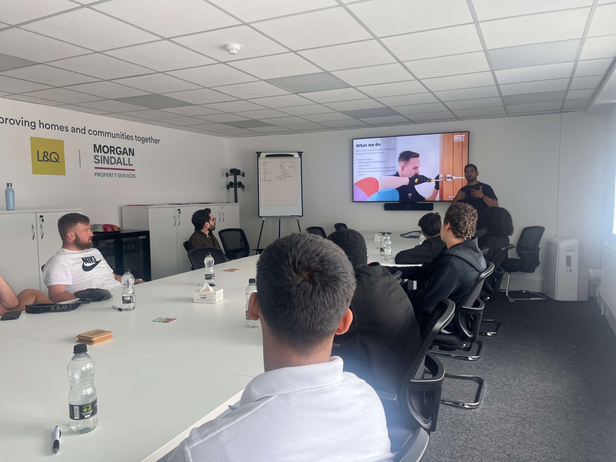 InspiringTF's tweet image. FINAL work place visit with Alternative Provision students - 5 students from @Pavilion_AP joined us at @MSPS_UK.
Huge thanks to Arjun Ghosh, James Dawson & @WLCareersHub. One student said, “I’ll be back here working in 2 years!”
#InspiringFutures #Equality