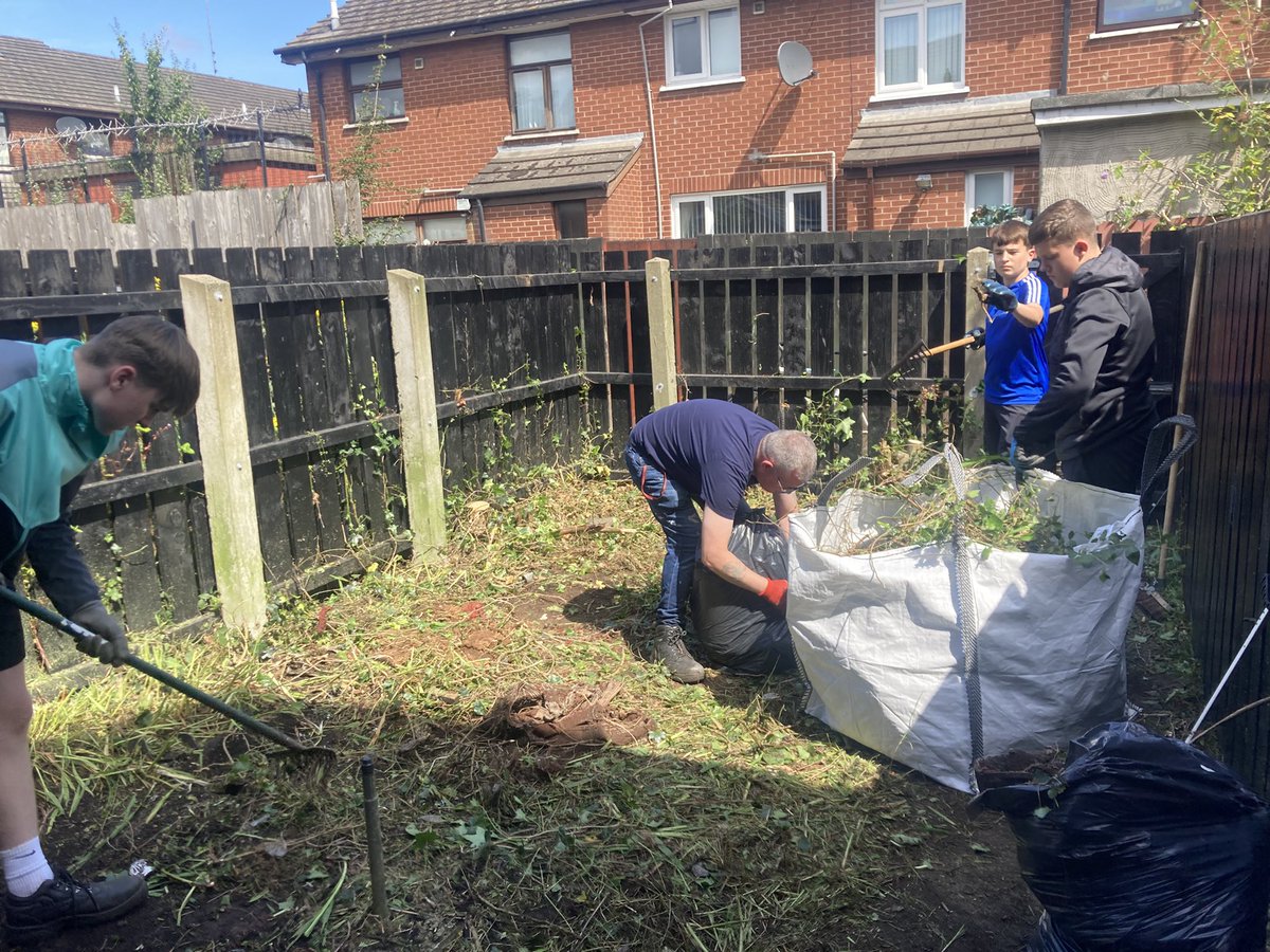 artilleryyc's tweet image. Back in today the lads completed the clearance of the pensioners’ garden they had started yesterday. Fitted two safety lights brought all the cuttings to the recycling centre. Toughest one yet…