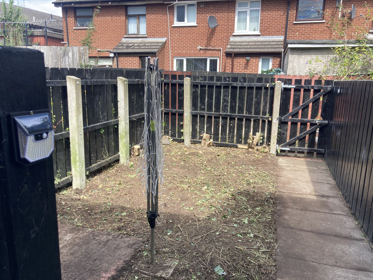 artilleryyc's tweet image. Back in today the lads completed the clearance of the pensioners’ garden they had started yesterday. Fitted two safety lights brought all the cuttings to the recycling centre. Toughest one yet…