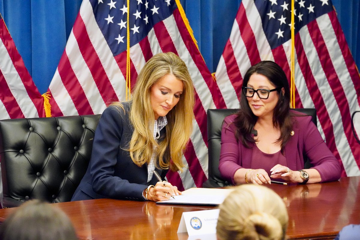 Kelly Loeffler (@sba_kelly) on Twitter photo Americaās industrial revival starts on Main Street ā which is why <a href="/SecretaryLCD/">Secretary Lori Chavez-DeRemer</a> and I just signed a major agreement to support our small manufacturers and workers.
<a href="/POTUS/">President Donald J. Trump</a> is bringing back Made in America ā and <a href="/SBAgov/">SBA</a> and <a href="/USDOL/">U.S. Department of Labor</a> will be there to ensure our job creators have the Americaās industrial revival starts on Main Street ā which is why <a href="/SecretaryLCD/">Secretary Lori Chavez-DeRemer</a> and I just signed a major agreement to support our small manufacturers and workers.
<a href="/POTUS/">President Donald J. Trump</a> is bringing back Made in America ā and <a href="/SBAgov/">SBA</a> and <a href="/USDOL/">U.S. Department of Labor</a> will be there to ensure our job creators have the